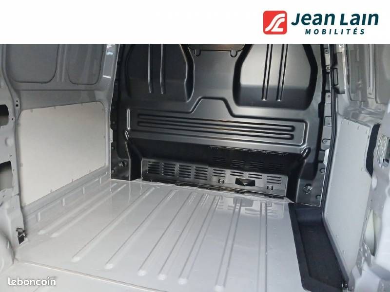 Volkswagen Transporter FOURGON VAN L1H1 2.0 TDI 150 BVM6 (image 18)