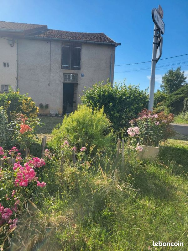Maison 3 pièces 140 m² · à Soyers · 140 m² · 12 500 €