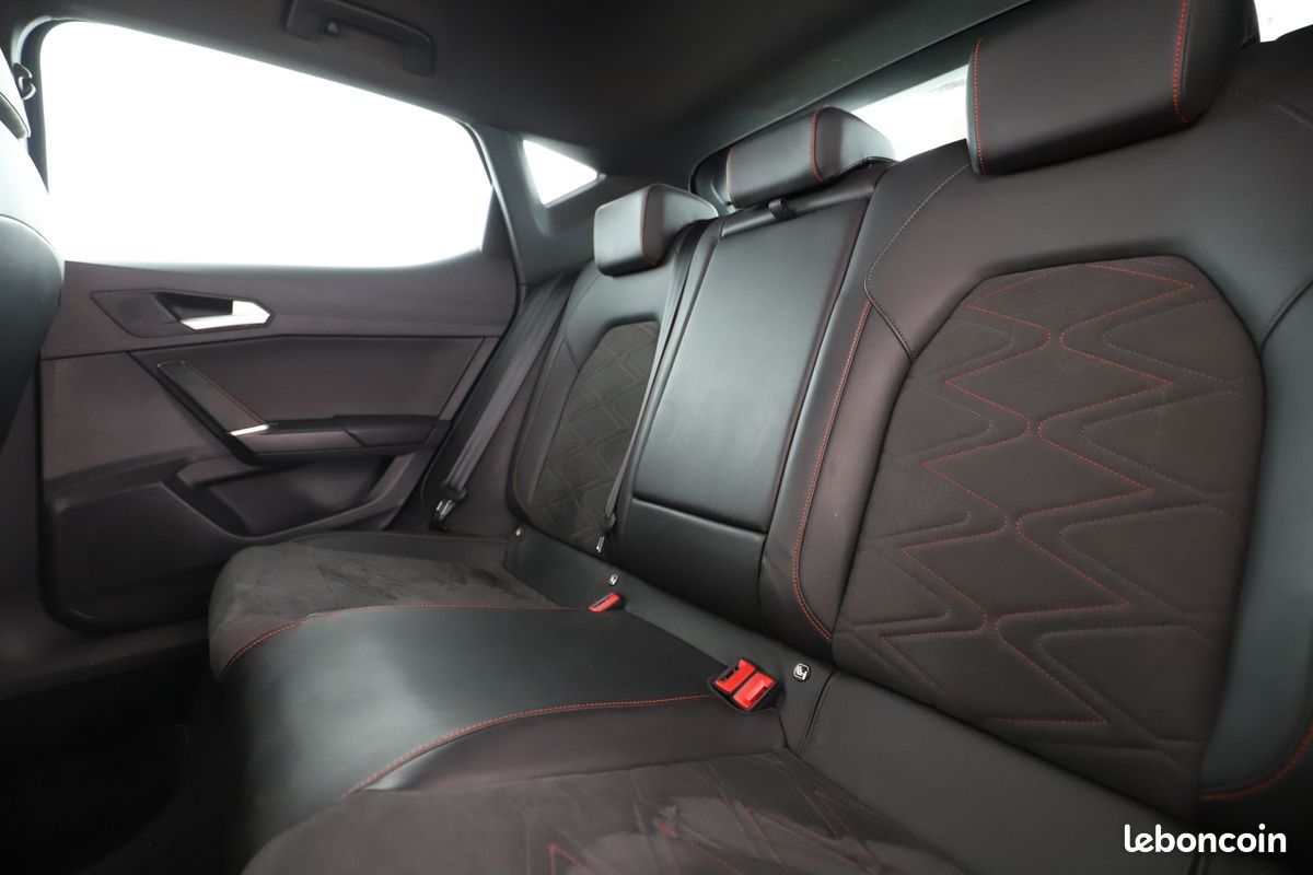 Seat Leon 1.4 TSI e-HYBRID FR DSG6 204 ch (image 8)