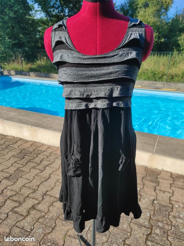 Robe courte (image 1)