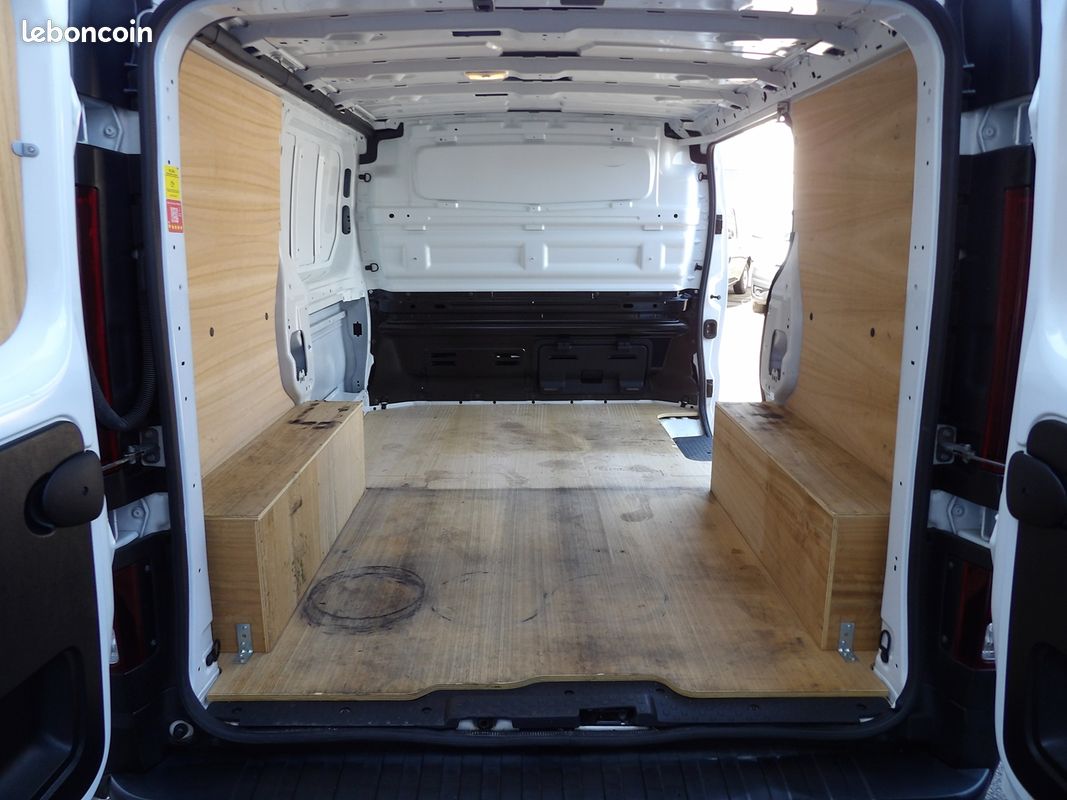 Renault TRAFIC III FG L1H1 2T8 2.0 BLUE DCI 130CH GRAND CONFORT E6E (image 5)