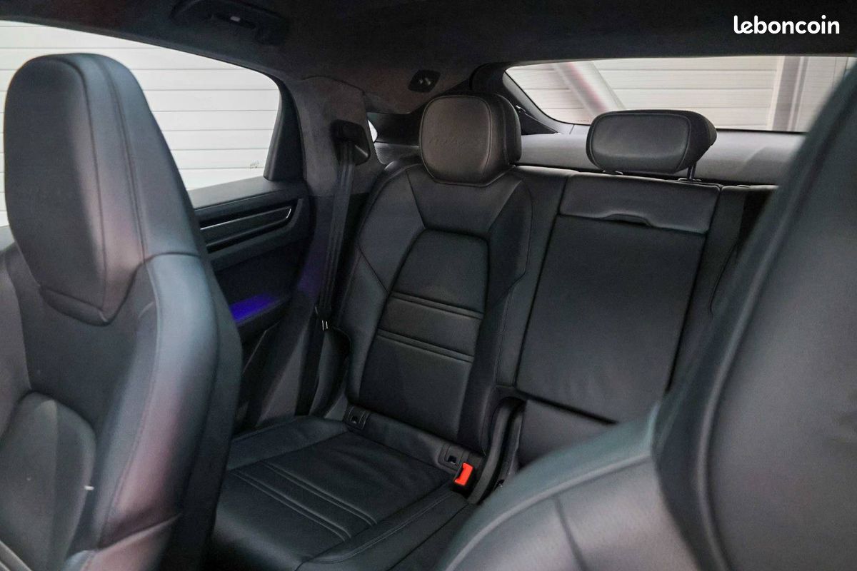 PORSCHE Cayenne Coupe E-Hybrid 4.0 V8 680 ch Tiptronic BVA Turbo S (image 17)