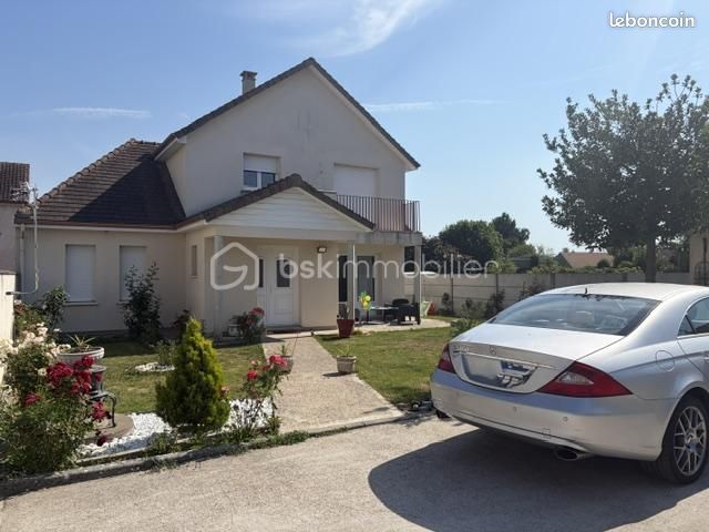 Maison 5 pièces 140 m² · à Saint-Pierre-lès-Elbeuf · 140 m² · 319 000 €