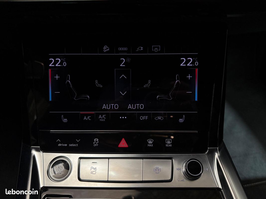 AUDI E-TRON 55 114KWH QUATTRO S LINE SIÈGES ÉLECTRIQUES CHAUFFANTS RÉGULATEUR ADAPTATIF CAMÉRa 360 (image 16)