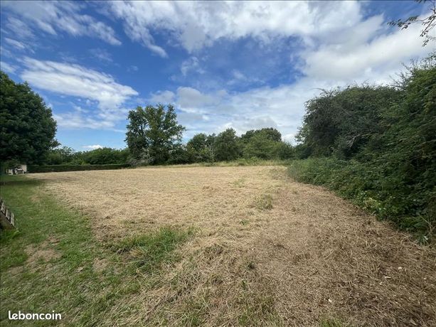 Terrain 1 694 m² Bretenoux