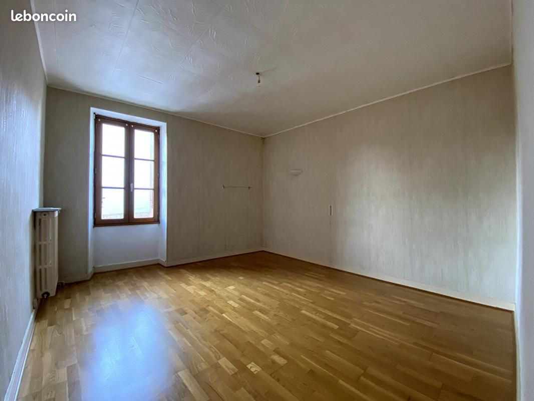 Maison 13 pièces 238 m² - Saint-Michel 16470 (image principale 13)