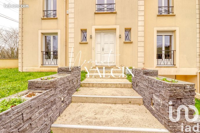 Maison 7 pièces 179 m²