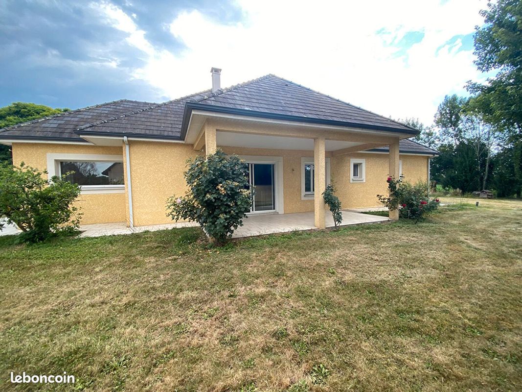 Maison 5 pièces 148 m² · à Lucgarier · 148 m² · 319 000 €