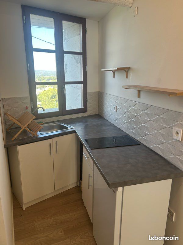 Maison 1 pièce 17 m² · à Lançon-Provence · 17 m² · 490 €/mois