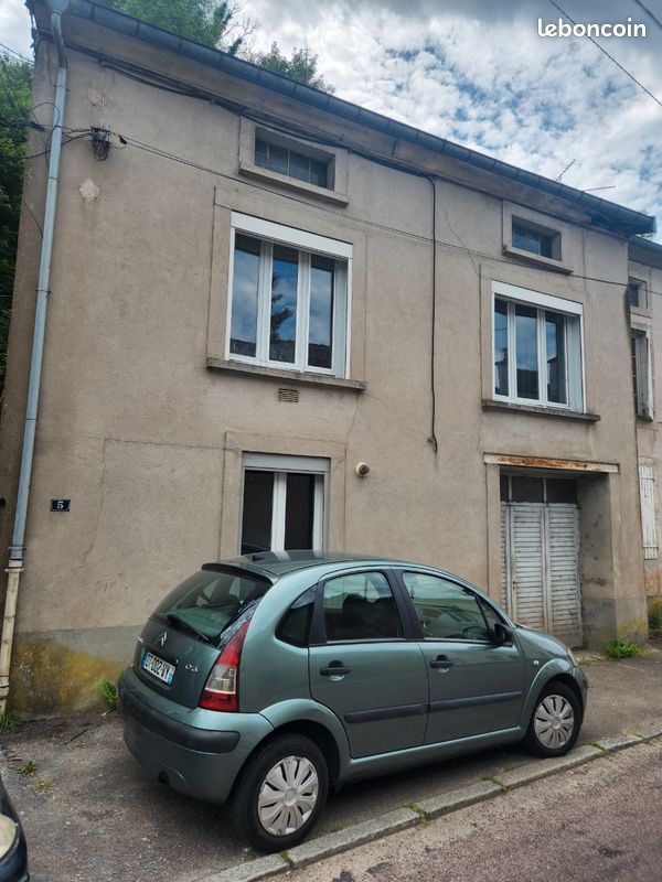 Maison 6 pièces 100 m² · à Darney · 100 m² · 28 000 €