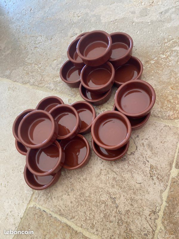 Lot de 22 mini moules terre cuite (image 1)