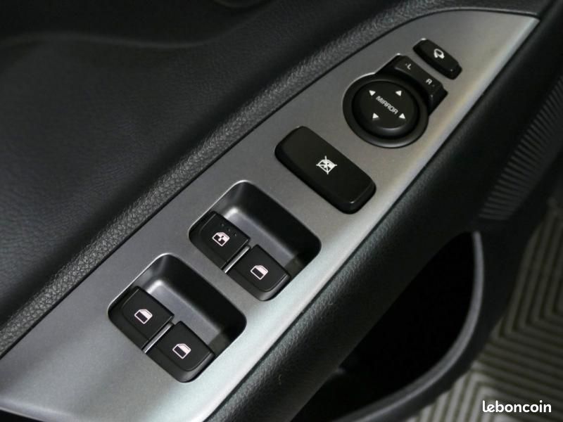 Kia Stonic 1.0 T-GDi 120ch MHEV GT Line (image 11)