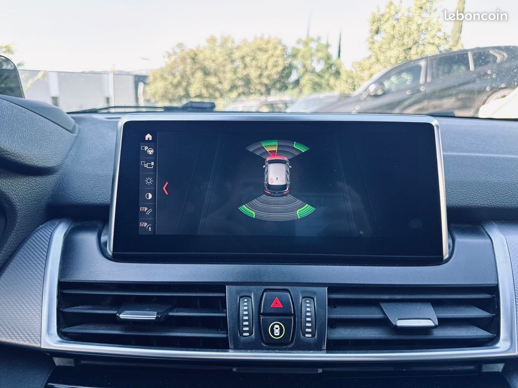 BMW SERIE 2 Active Tourer 1.5L 220CH 225 xe M Sport + SIEGES CHAUFFANTS + AFFICHAGE TETE HAUTE + HARMAN KARDON + CAMERA DE RECUL + GARANTIE 12 MOIS (image 44)