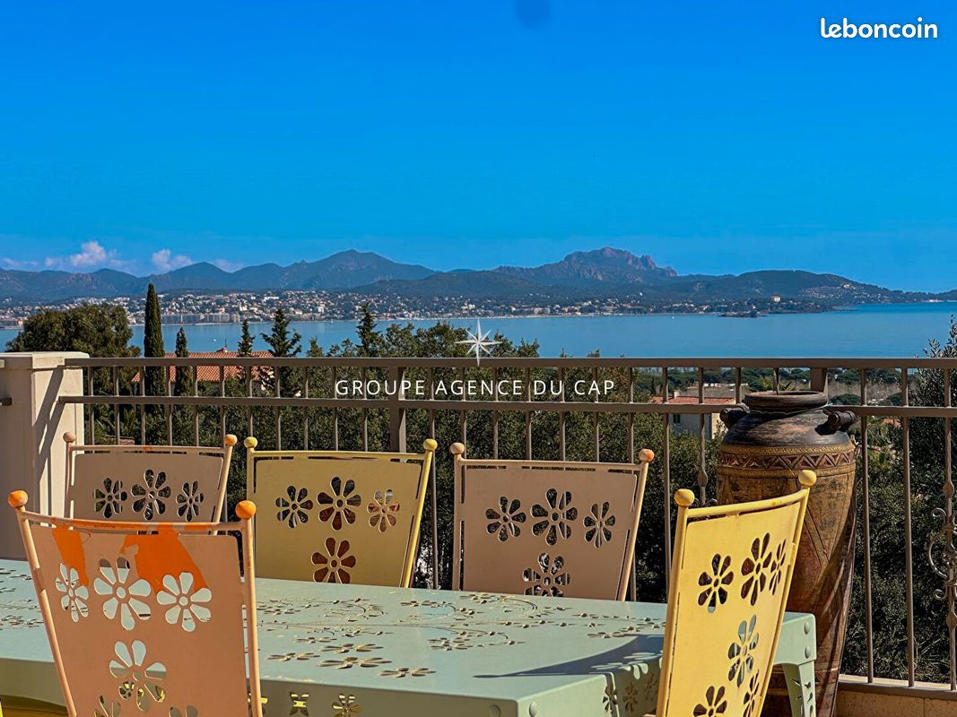 Maison 8 pièces 250 m² · à Fréjus · 250 m² · 1 490 000 €