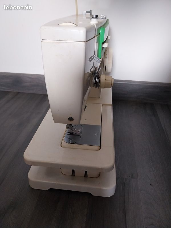 Machine à coudre années 70 Merritt 6112 (image 6)