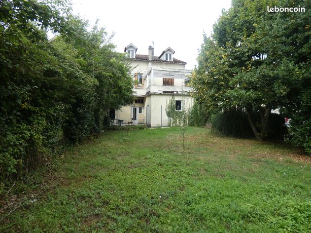 Maison de plus de 120 m2, avec , garage jardin et combles
