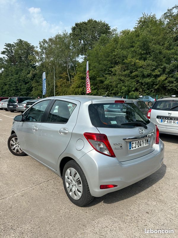 TOYOTA Yaris 3 1.4 D4-D 90 cv Boîte auto (image 5)