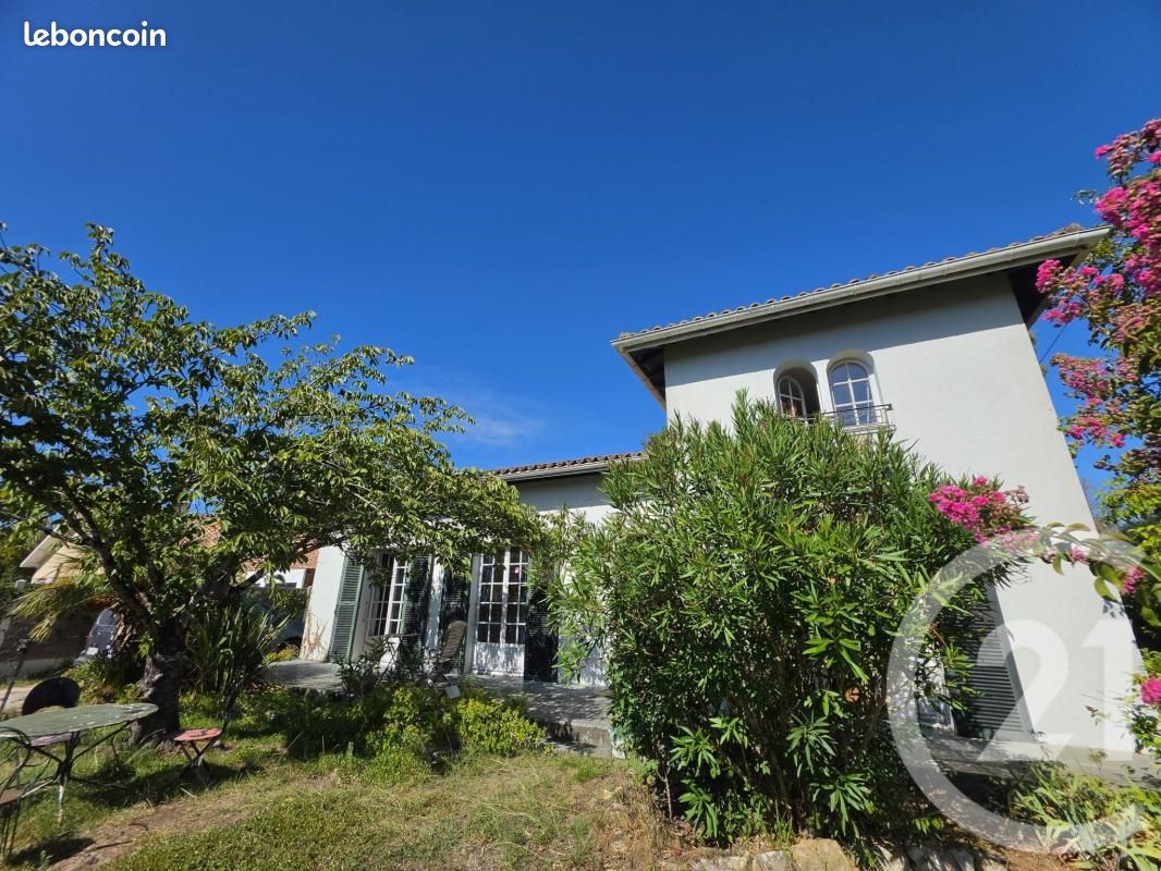 Maison 7 pièces 171 m² · à Vendays-Montalivet · 171 m² · 421 000 €