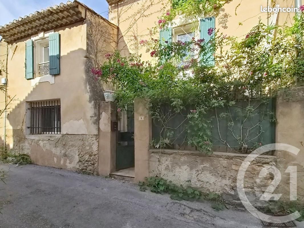 Maison 4 pièces 87 m² · à Aureille · 87 m² · 279 000 €