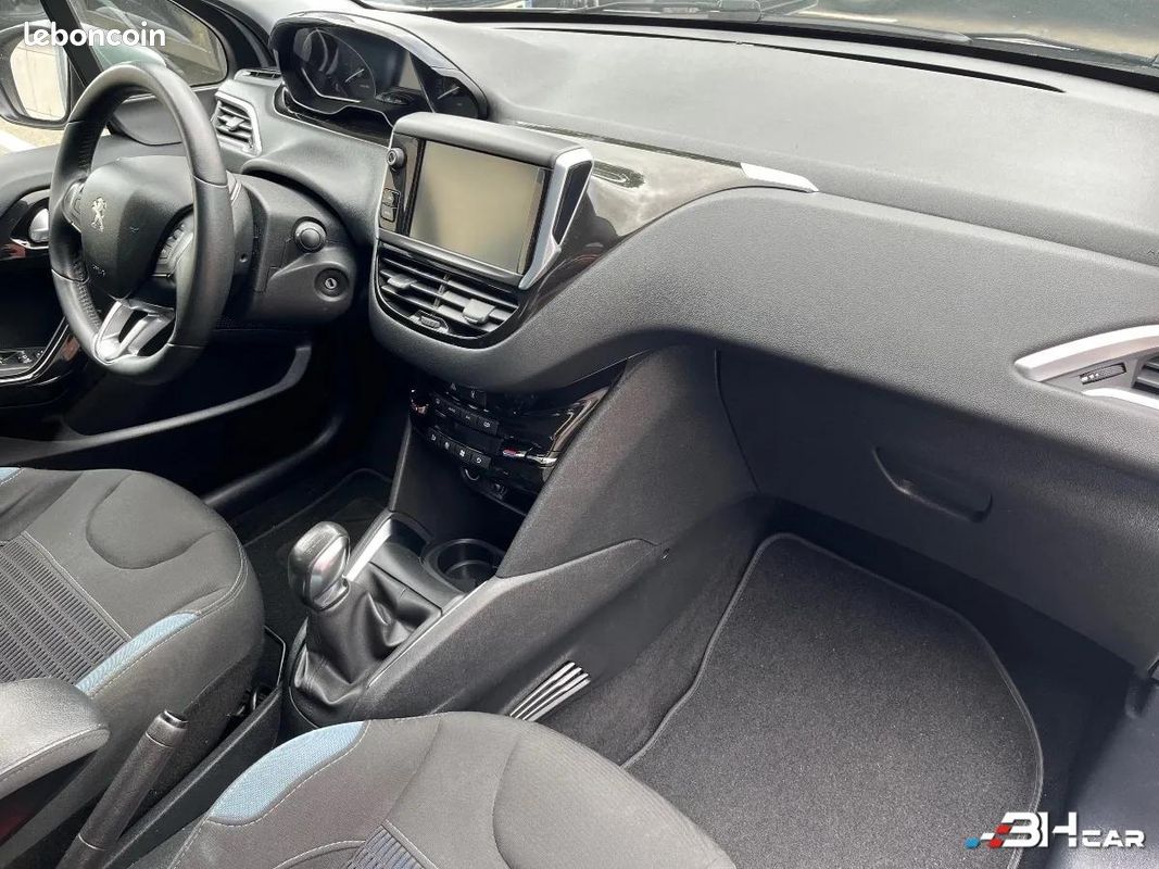 Peugeot 208 GENERATION-I 1.2 PURETECH 80 ALLURE (image 13)