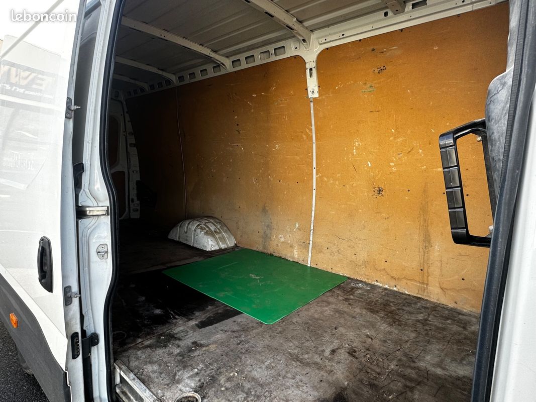 Iveco daily vu 35s14v 2.3 140 l4h2 double essieux / roues jumelees / tva recuperable (image 13)