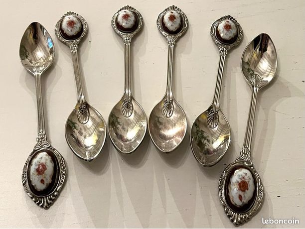 12 anciennes petites cuilleres a moka café metal argenté poincons 11.5cm
