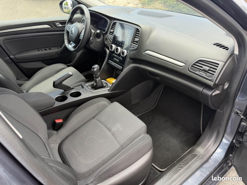 RENAULT MEGANE IV 1.5 Blue dCi - 115 Evolution (image 14)