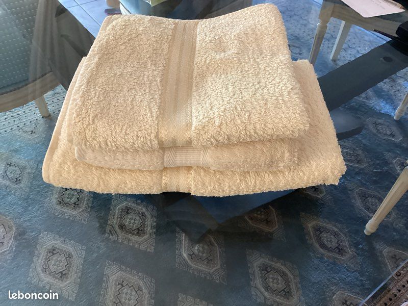 Lot de 2 serviettes toilette (95x48 cm) JALLA et 1 drap de bain ( 130x67cm) JALLA (image 1)