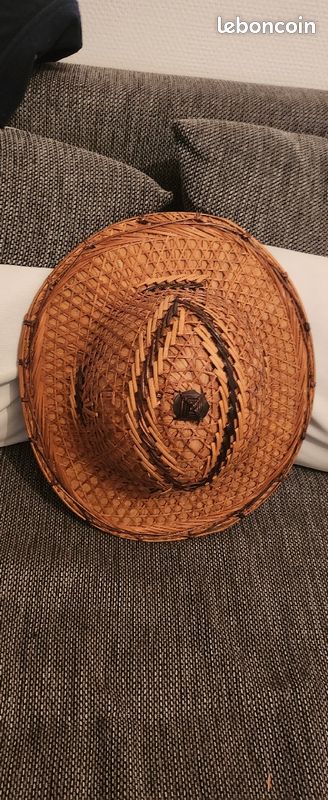 Chapeau en osier fait à la guyane (image 4)
