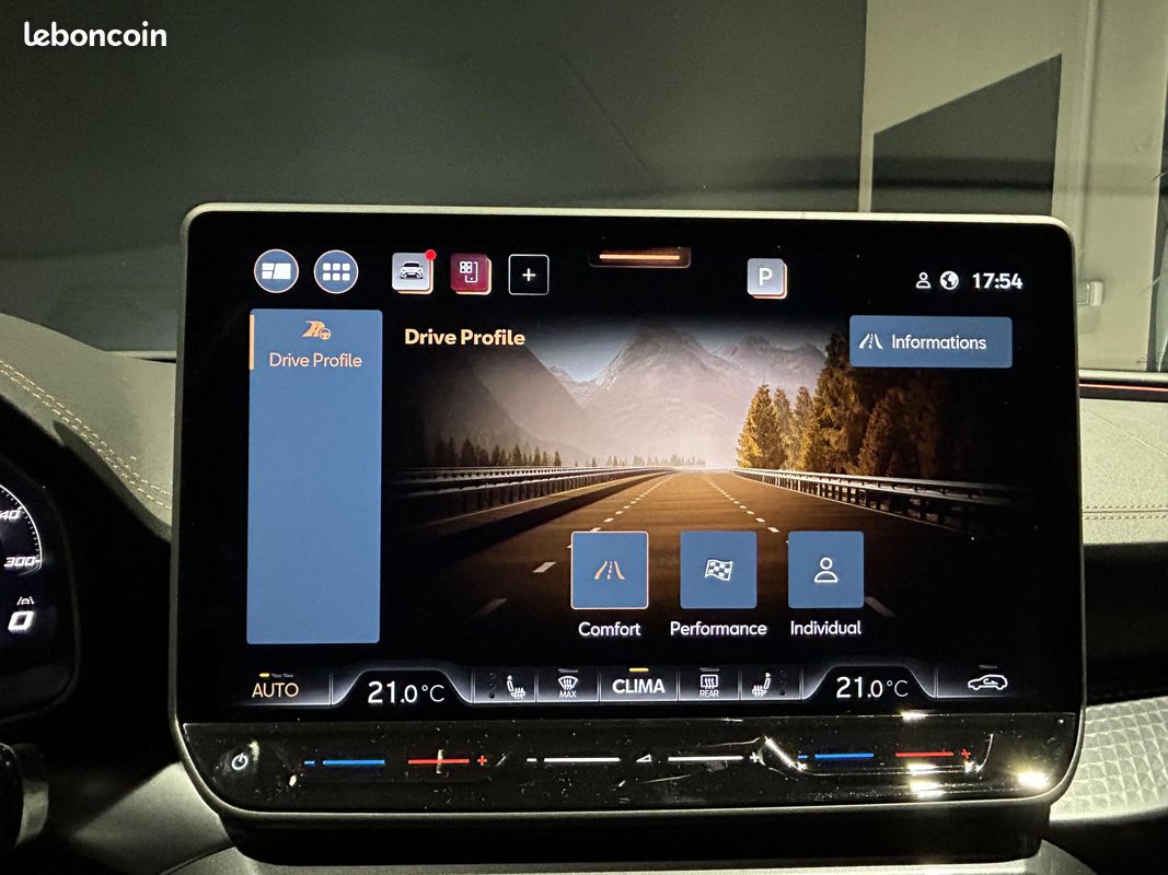 CUPRA Leon 1.5 eTSI Hybrid 150 ch DSG7 V (image 17)