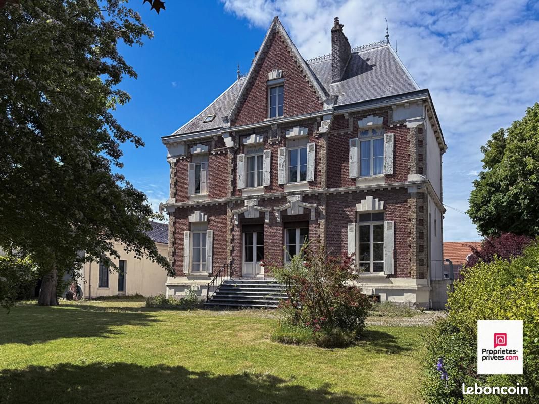 Maison 12 pièces 270 m² · à Calais · 270 m² · 478 000 €