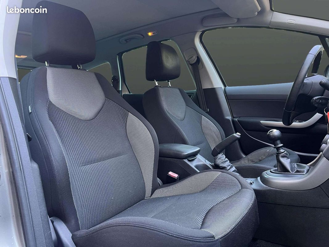 Peugeot 308 SW 1.6 E-HDI112 FAP FAMILY (image 8)