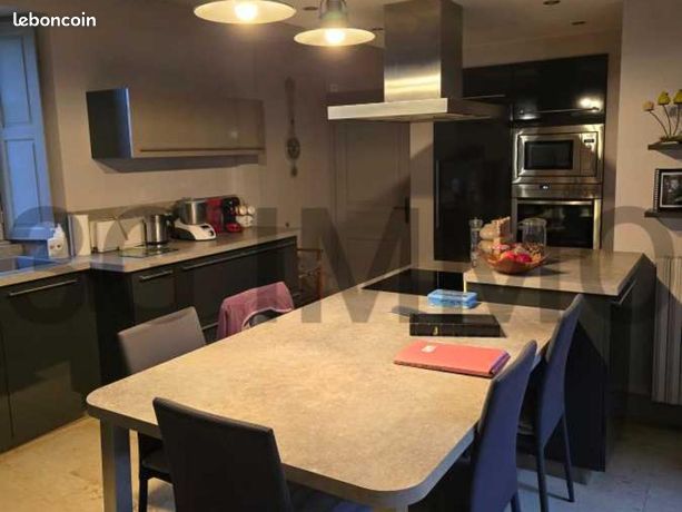 Longère 9 pièces 245 m²