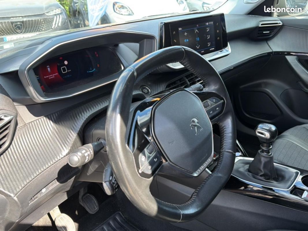 PEUGEOT 2008 1.5 bluehdi 110 s&s allure pack (image 12)