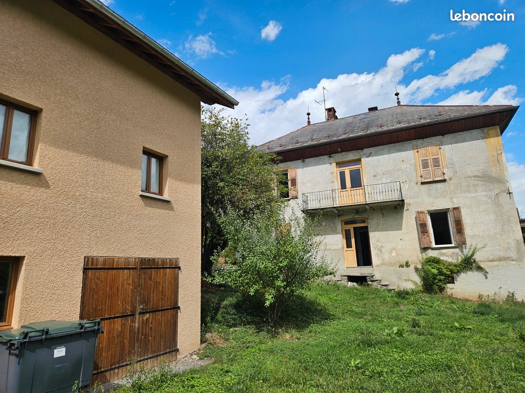 Maison 5 pièces 106 m² · à Esserts-Blay · 106 m² · 350 000 €