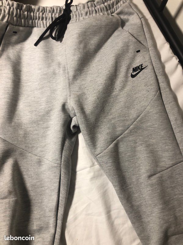 Bas nike tech (image 1)