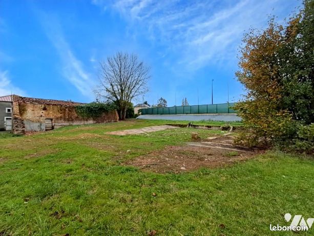 Terrain 1918 m² ST MAURICE LE GIRARD