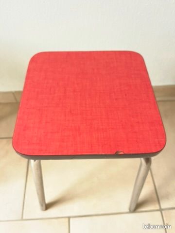 4 Tabourets en formica (image 3)