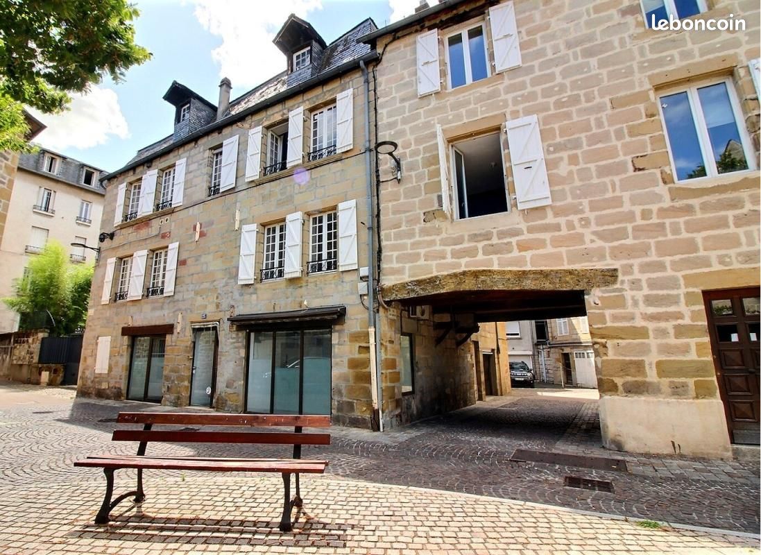 Maison 7 pièces 230 m² · à Brive-la-Gaillarde · 230 m² · 444 000 €