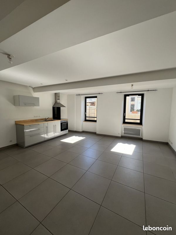 Appartement 2 pièces 47 m² · à Réalmont · 47 m² · 430 €
