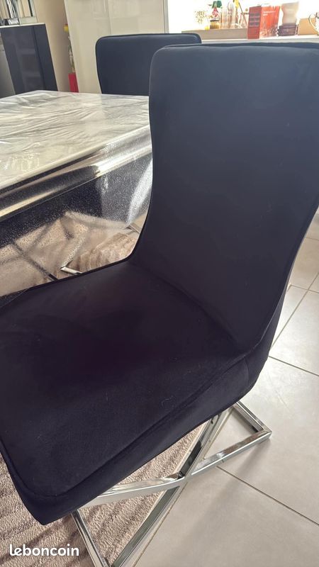Lot 6 chaises (image 2)