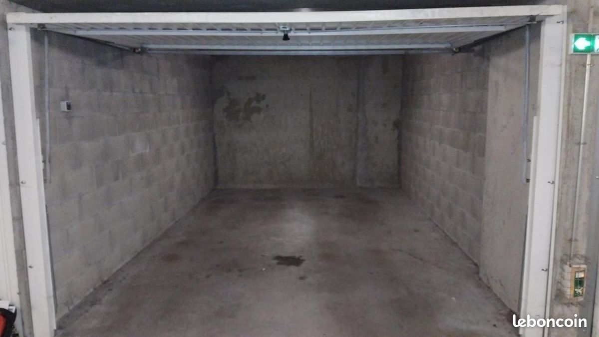 Parking 17 m² · à Lyon · 17 m² · 120 €/mois