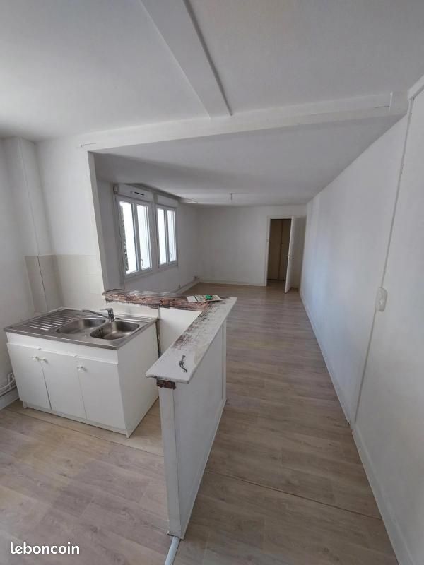 Appartement 2 pièces 43 m² · à Saint-Étienne · 43 m² · 452 €/mois
