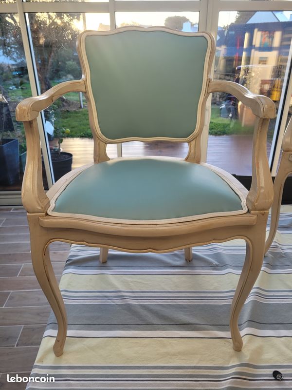 Chaises (image 1)