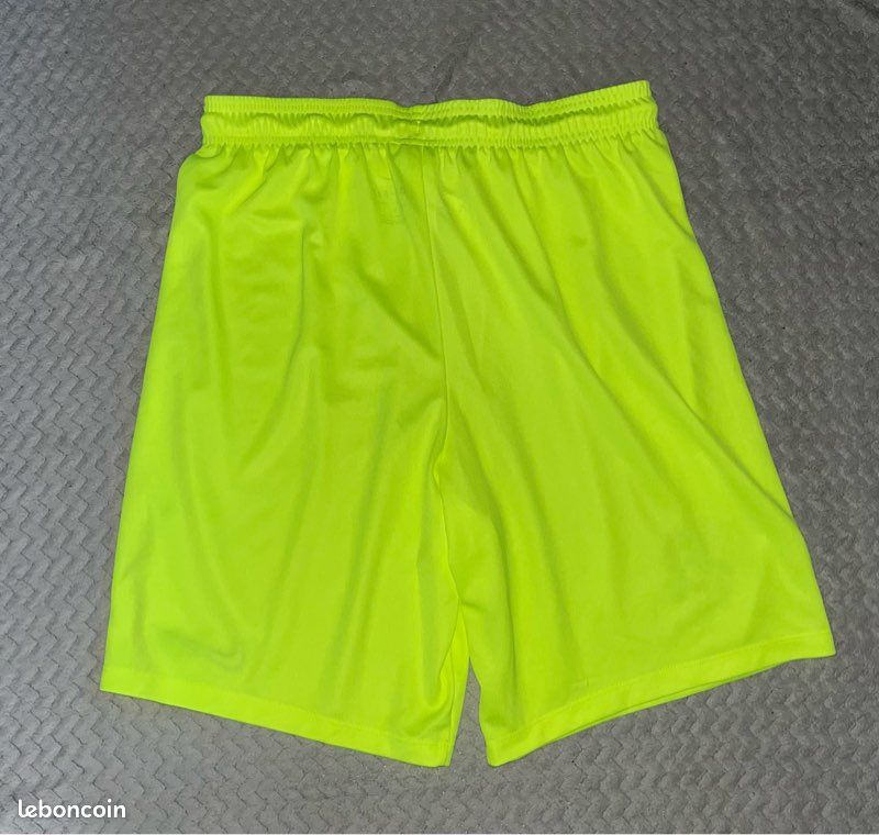 Short nike dri-fit jaune fluo Vêtements