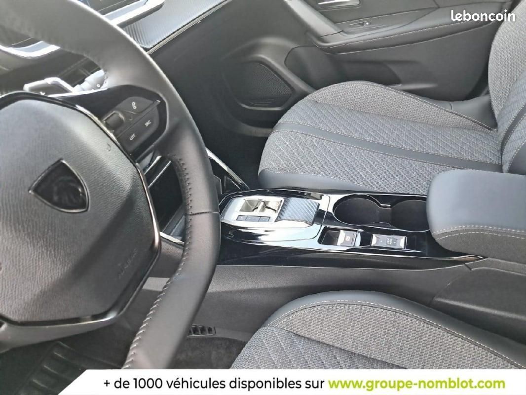 Peugeot 2008 Hybrid 145 e-DCS6 Allure (image 14)