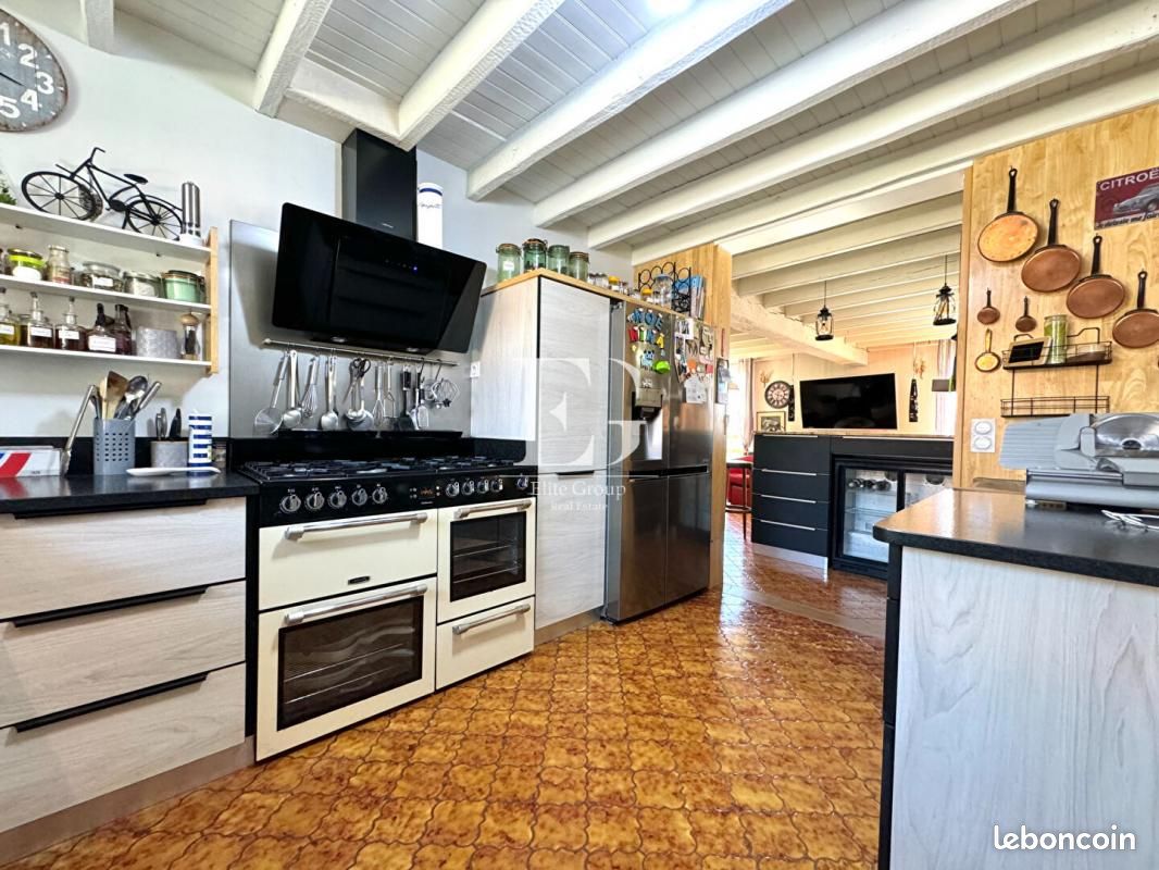 Maison 9 pièces 283 m² - Torsac 16410 (image principale 10)