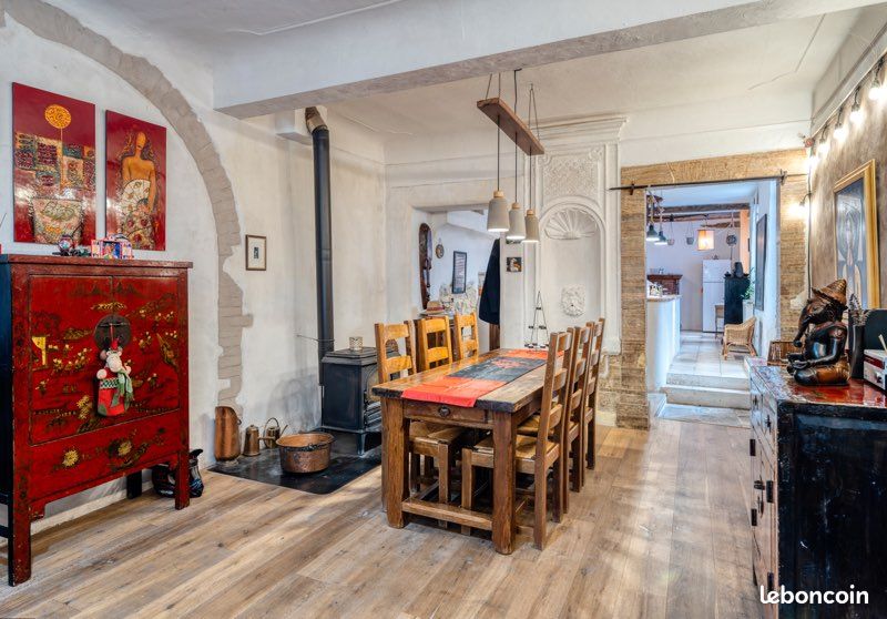 Maison 8 pièces 230 m² · à Mormoiron · 230 m² · 395 000 €