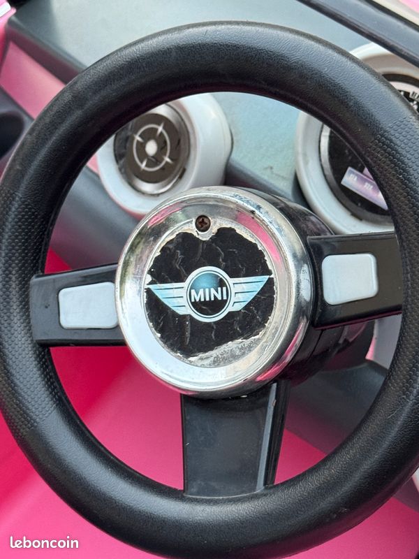 Voiture électrique Mini Cooper Rose (image 11)