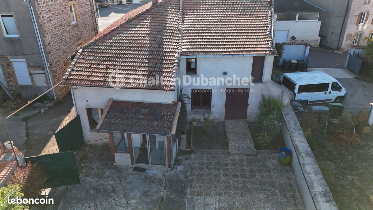 Maison 4 pièces 218 m² · à Neulise · 218 m² · 129 000 €